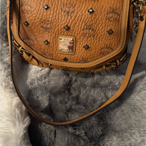 MCM Visetos Cognac Leather Shoulder Bag - Picture 2 of 14